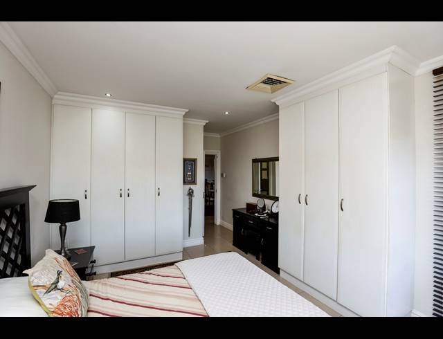 2 BEDROOM APARTMENT FOR SALE IN LA LUCIA
